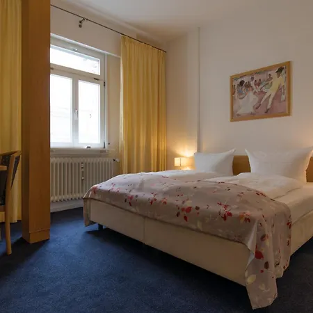 Am Kornmarkt מלון 3*
