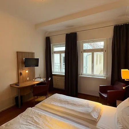 Am Kornmarkt מלון 3*