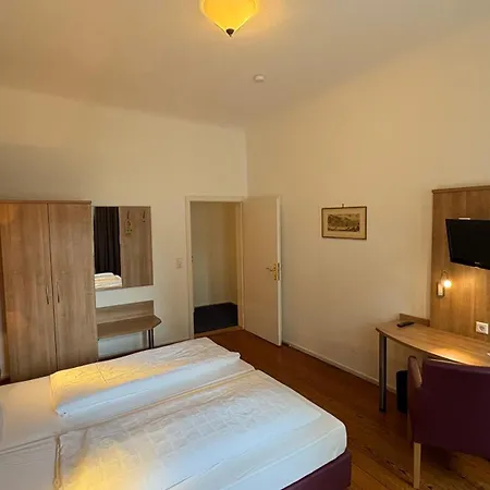 Am Kornmarkt מלון 3*