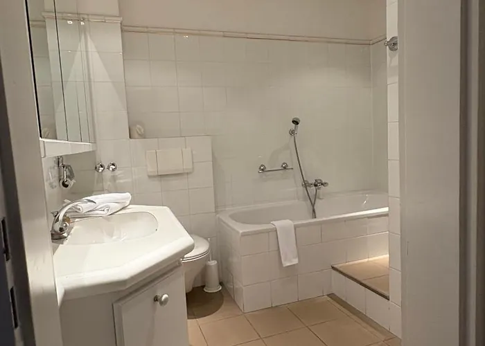 מלון Am Kornmarkt 3*