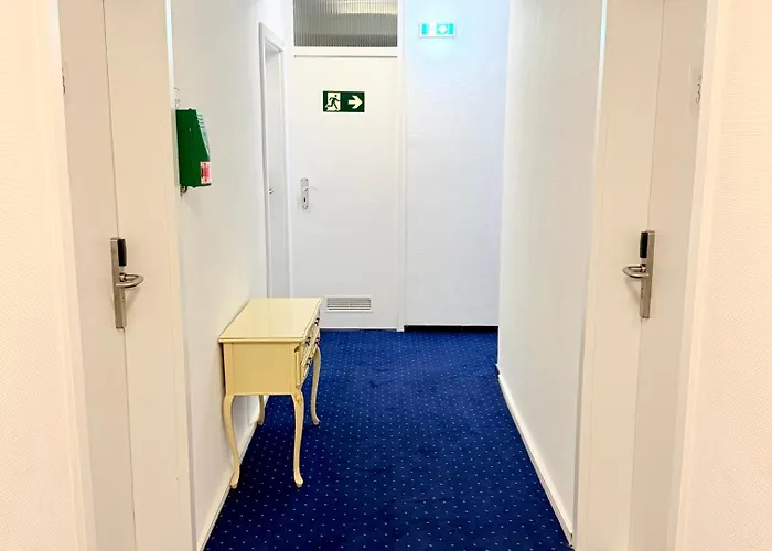 Am Kornmarkt מלון 3*